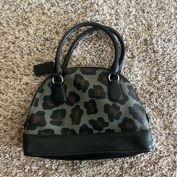 Coach purse - Picture 2 of 3